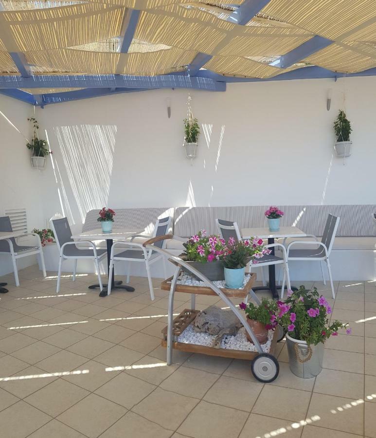 Apollon Village Hotel Anafi Esterno foto
